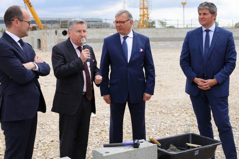 CONSTRUCTION NOUVEAU SIÈGE SOCIAL : pose de la 1ère pierre